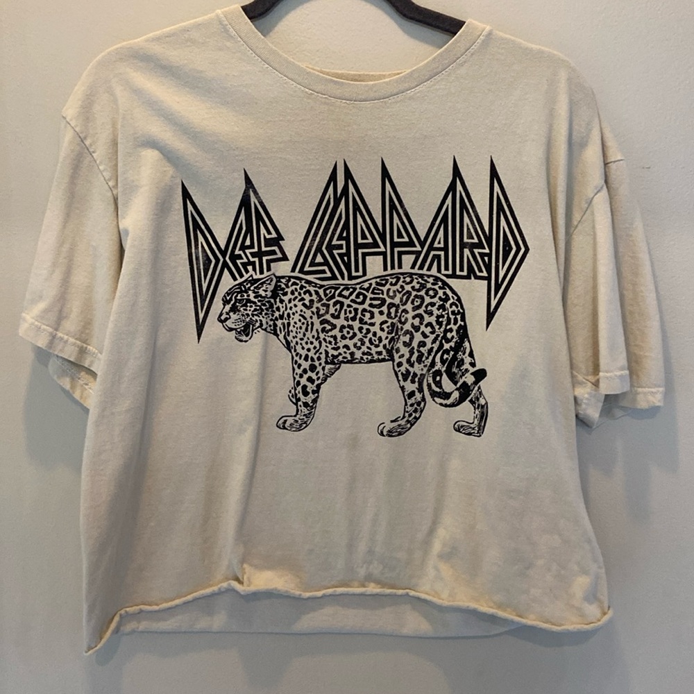 Cropped band t-shirt